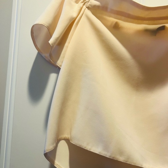 TopShop crop top in off white (cream) size 2 - Picture 3 of 4